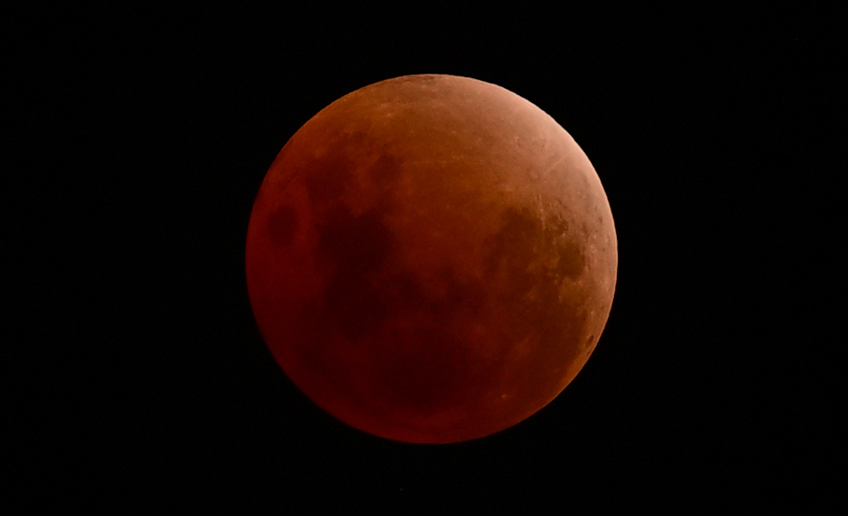 Lunar Eclipse in Pisces 28 August 2026: What It Means for Your Horoscope